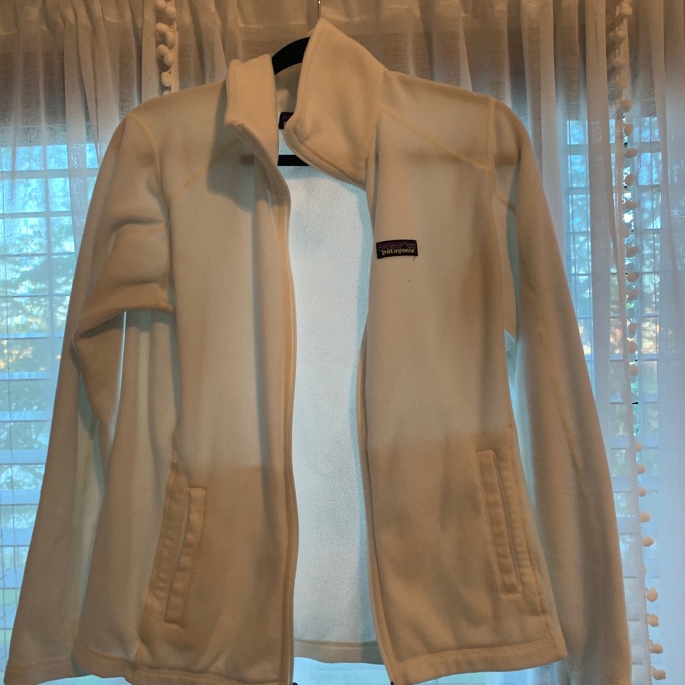 White Patagonia Zip down